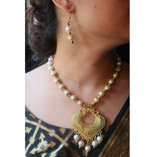 Traditional Necklace With pearl drop